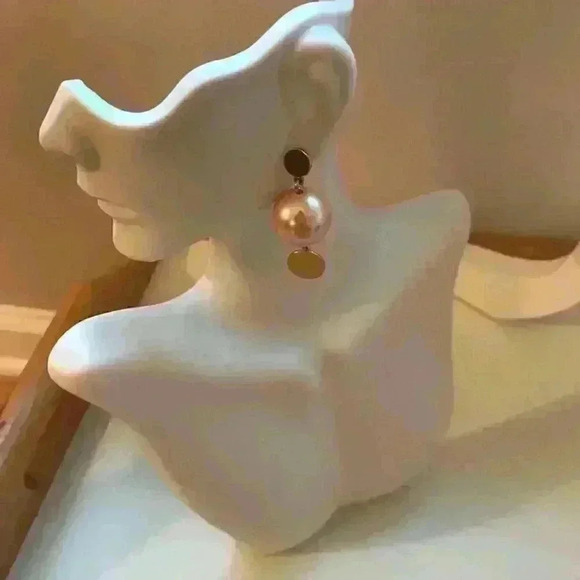 J Crew New Pearl Dangle Earrings - Picture 3 of 5